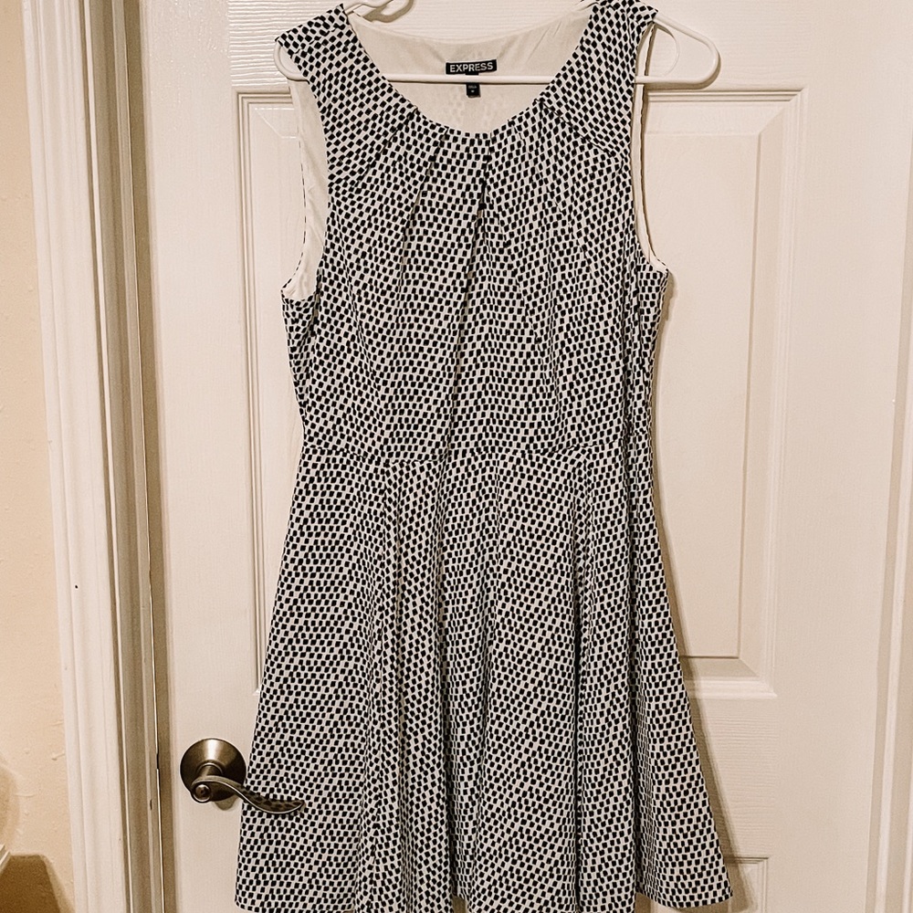 Express black and white dress